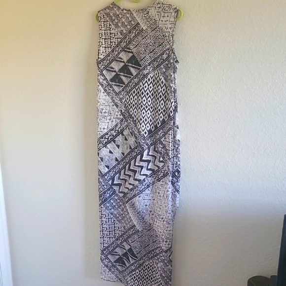 BCBGMaxAzria Black and White Sleeveless Hi Low Maxi Sundress. Sz M. - Picture 5 of 14